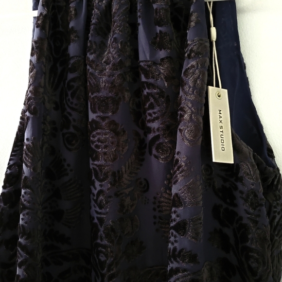 MAX STUDIO Devore Velvet Burnout Midnight Blue Tie Back Top - Picture 6 of 7